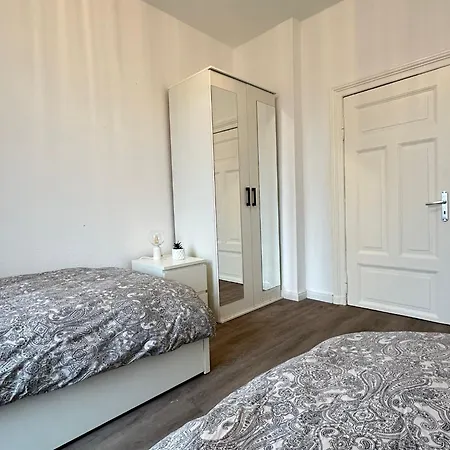 3 Apartment *